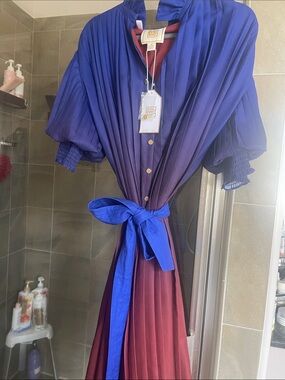 Ombre Pleated Midi Dress with Sash - Blue to Burgundy